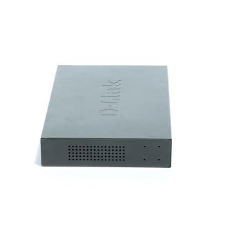 24-Port Fast Ethernet Switch DES-1024D Neuwertig
